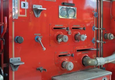 full-frame-shot-red-train_1048944-9716120